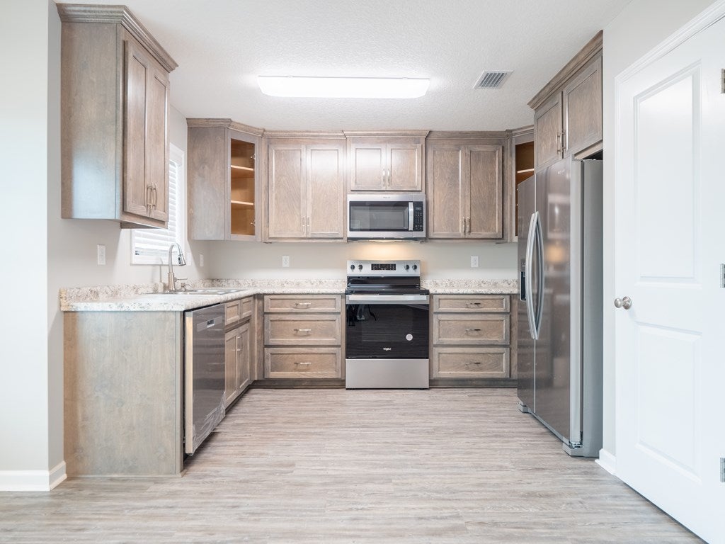4460 White Water Road Valdosta, GA 31601 - Photo 13 of 37 Gallery Image 13