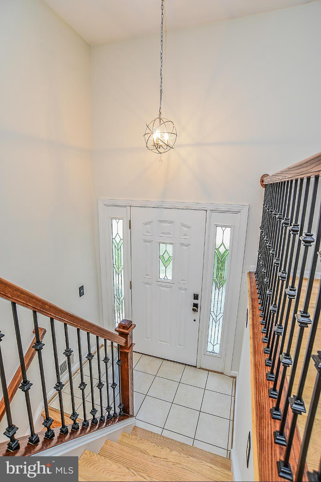 10807 Oldfield Drive Reston, VA 20191 - Photo 12 of 26 Foyer