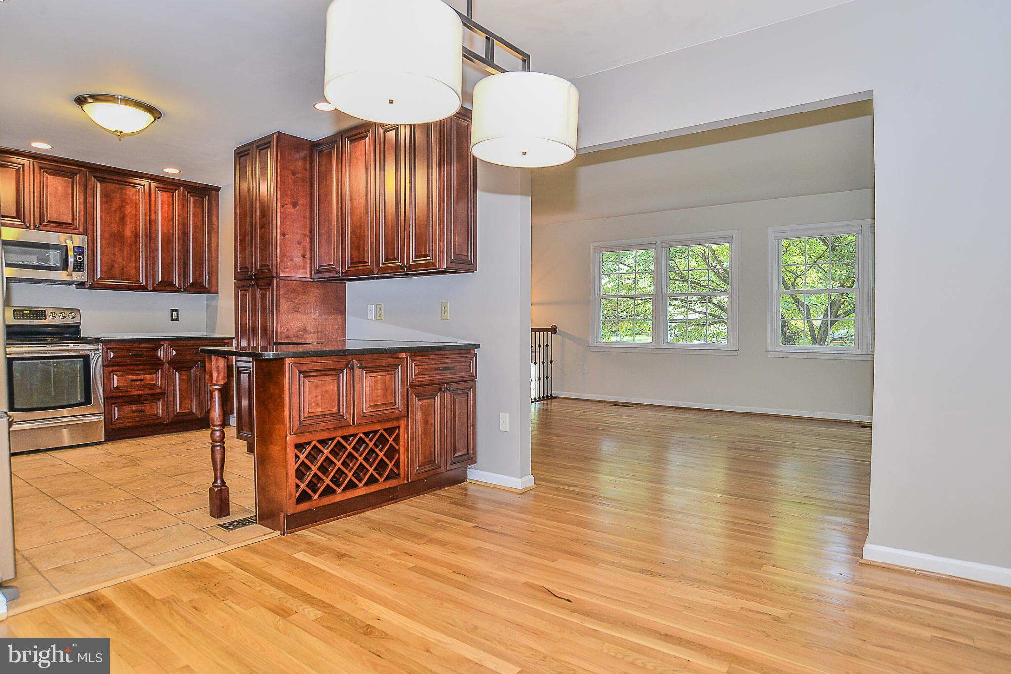 10807 Oldfield Drive Reston, VA 20191 - Photo 18 of 26 Dining Room