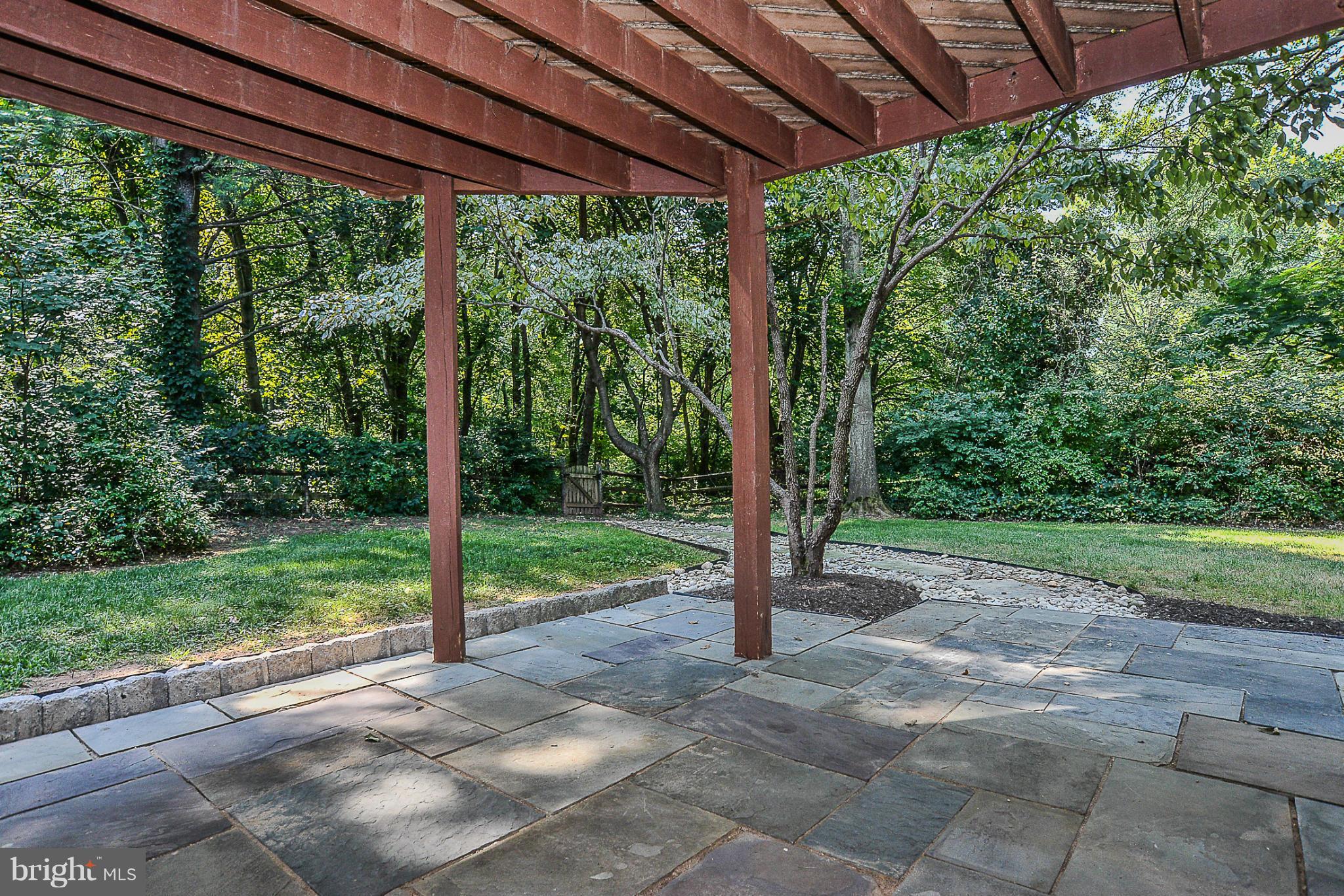 10807 Oldfield Drive Reston, VA 20191 - Photo 5 of 26 Gorgeous flagstone patio
