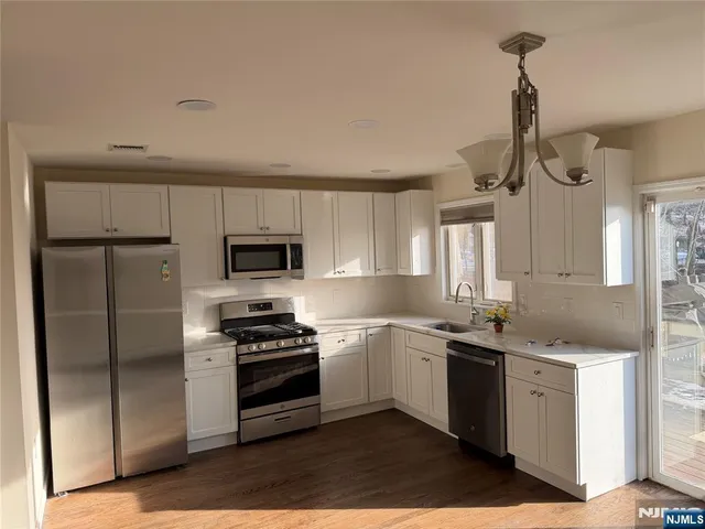 $4,300 | 682 Probst Avenue, Unit B, Fairview, NJ 07022