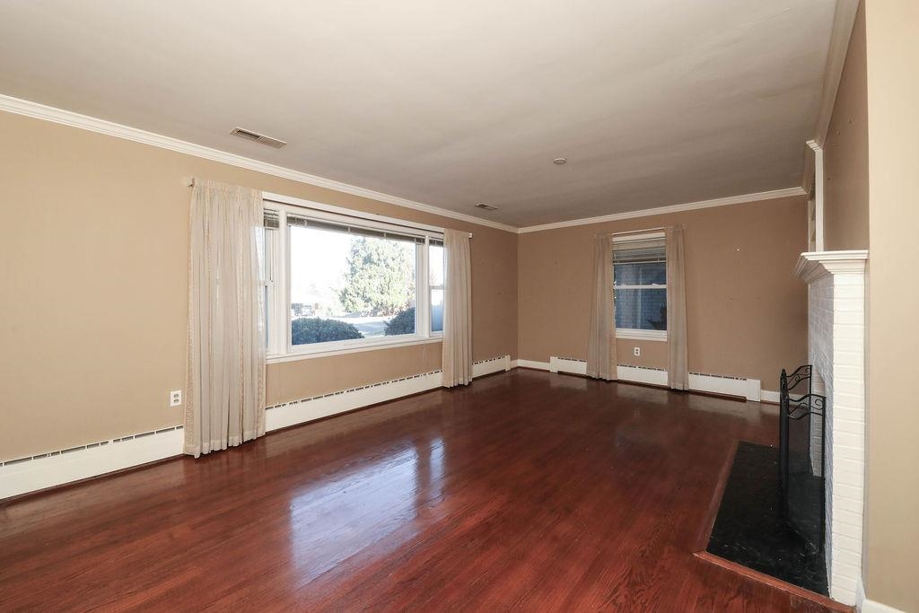 1612 Brunswick Road Waynesboro, VA 22980 - Photo 6 of 52 Gallery Image 6
