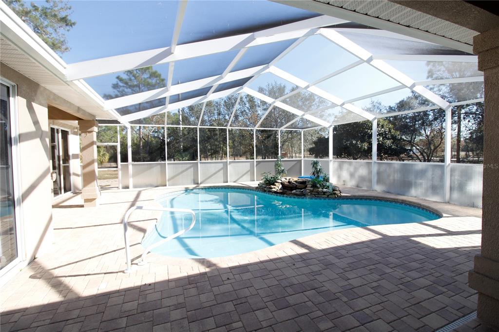 8476 Madrid Road Weeki Wachee, FL 34613 - Photo 9 of 37