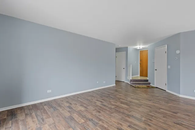 $245,000 | 1535 Raymond Drive, Unit 202, Naperville, IL 60563