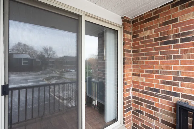 $245,000 | 1535 Raymond Drive, Unit 202, Naperville, IL 60563