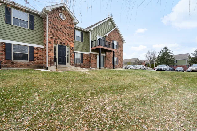 $245,000 | 1535 Raymond Drive, Unit 202, Naperville, IL 60563