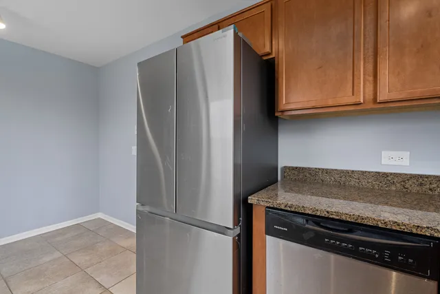 $245,000 | 1535 Raymond Drive, Unit 202, Naperville, IL 60563