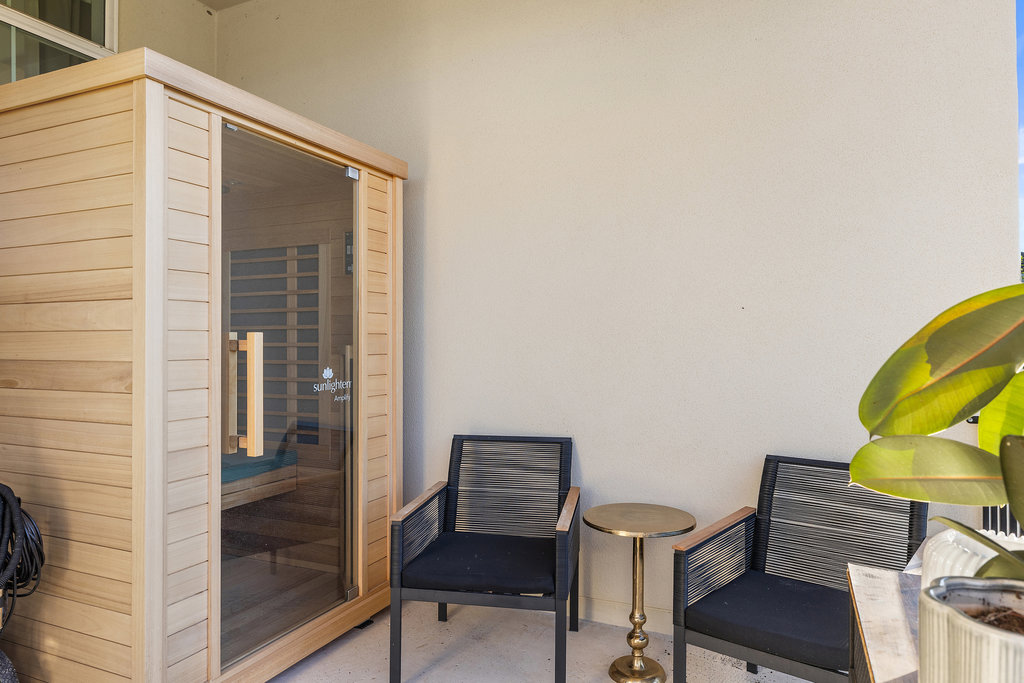427 Cartwheel Bend, Unit 92 Austin, TX 78738 - Photo 38 of 40 a view of a hallway with a workspace