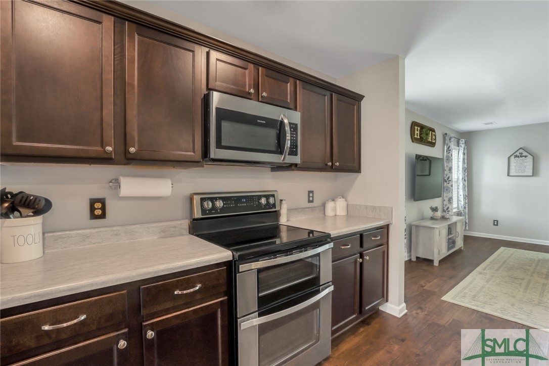 217 Crape Myrtle Court Springfield, GA 31329 - Photo 12 of 41 Kitchen