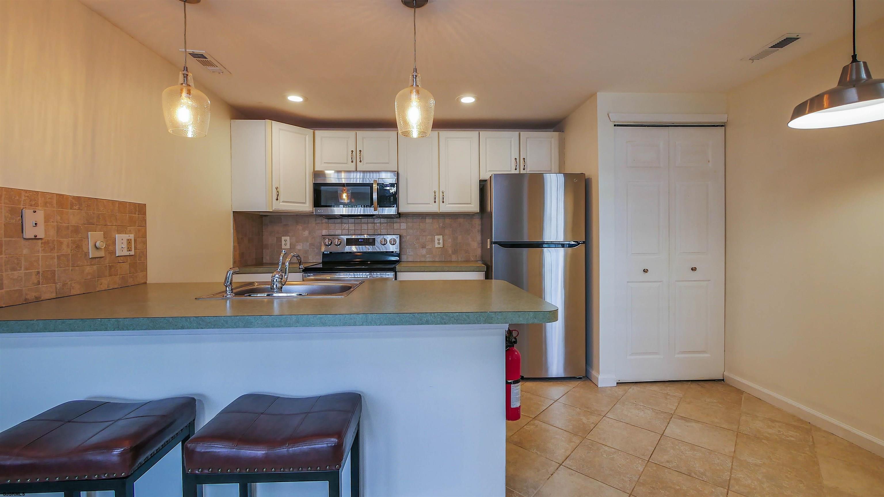 166 Meadow Ridge Road, Unit 166 Smithville, NJ 08205 - Photo 8 of 25 Gallery Image 8