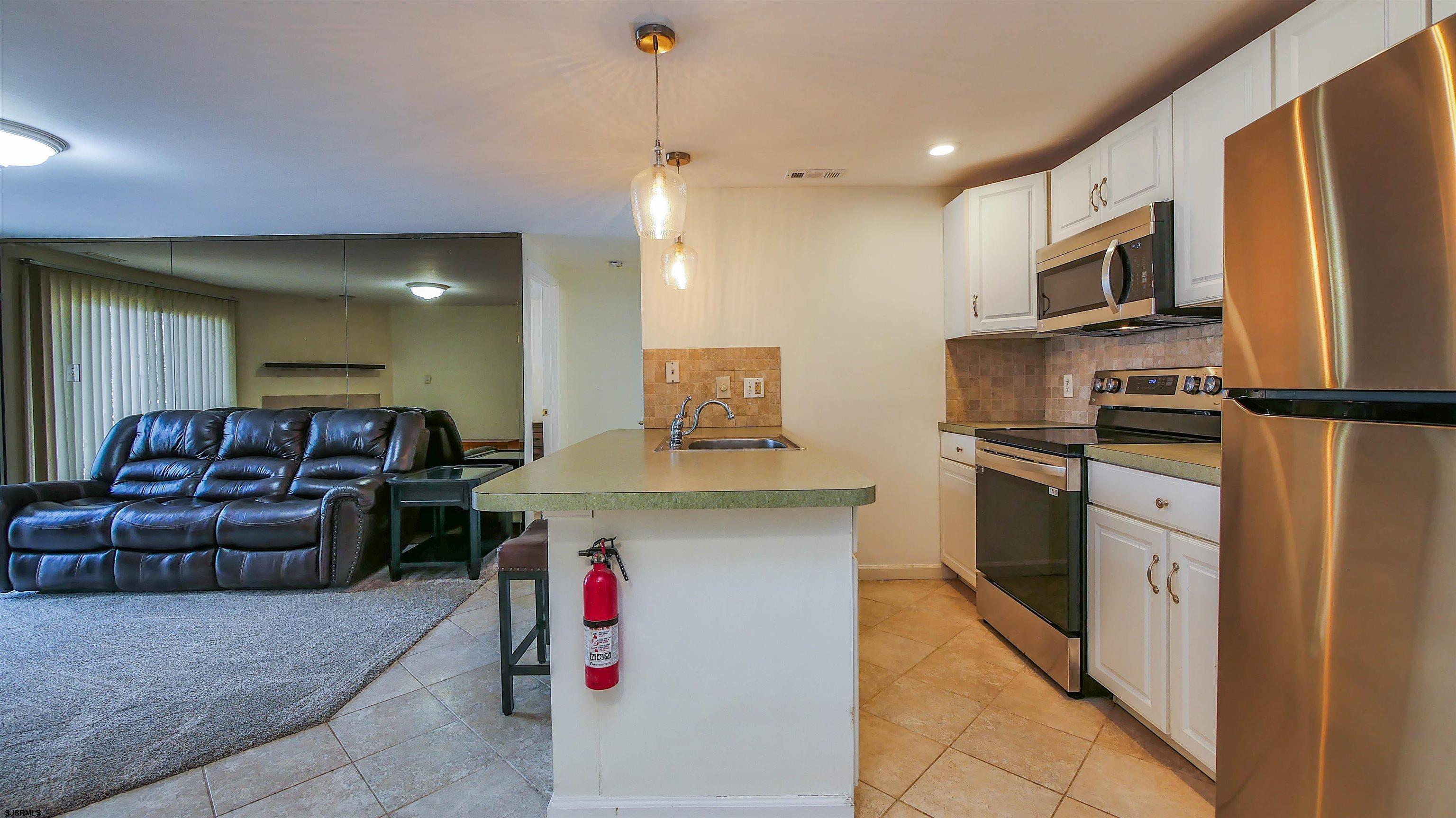 166 Meadow Ridge Road, Unit 166 Smithville, NJ 08205 - Photo 10 of 25 Gallery Image 10