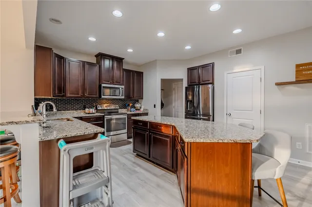 $420,000 | 9 Chapel Hill Lane, Simpsonville, SC 29681