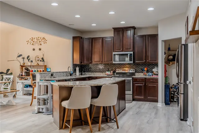 $420,000 | 9 Chapel Hill Lane, Simpsonville, SC 29681