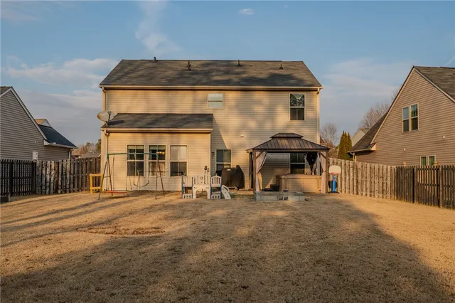 $420,000 | 9 Chapel Hill Lane, Simpsonville, SC 29681