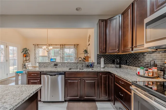 $420,000 | 9 Chapel Hill Lane, Simpsonville, SC 29681