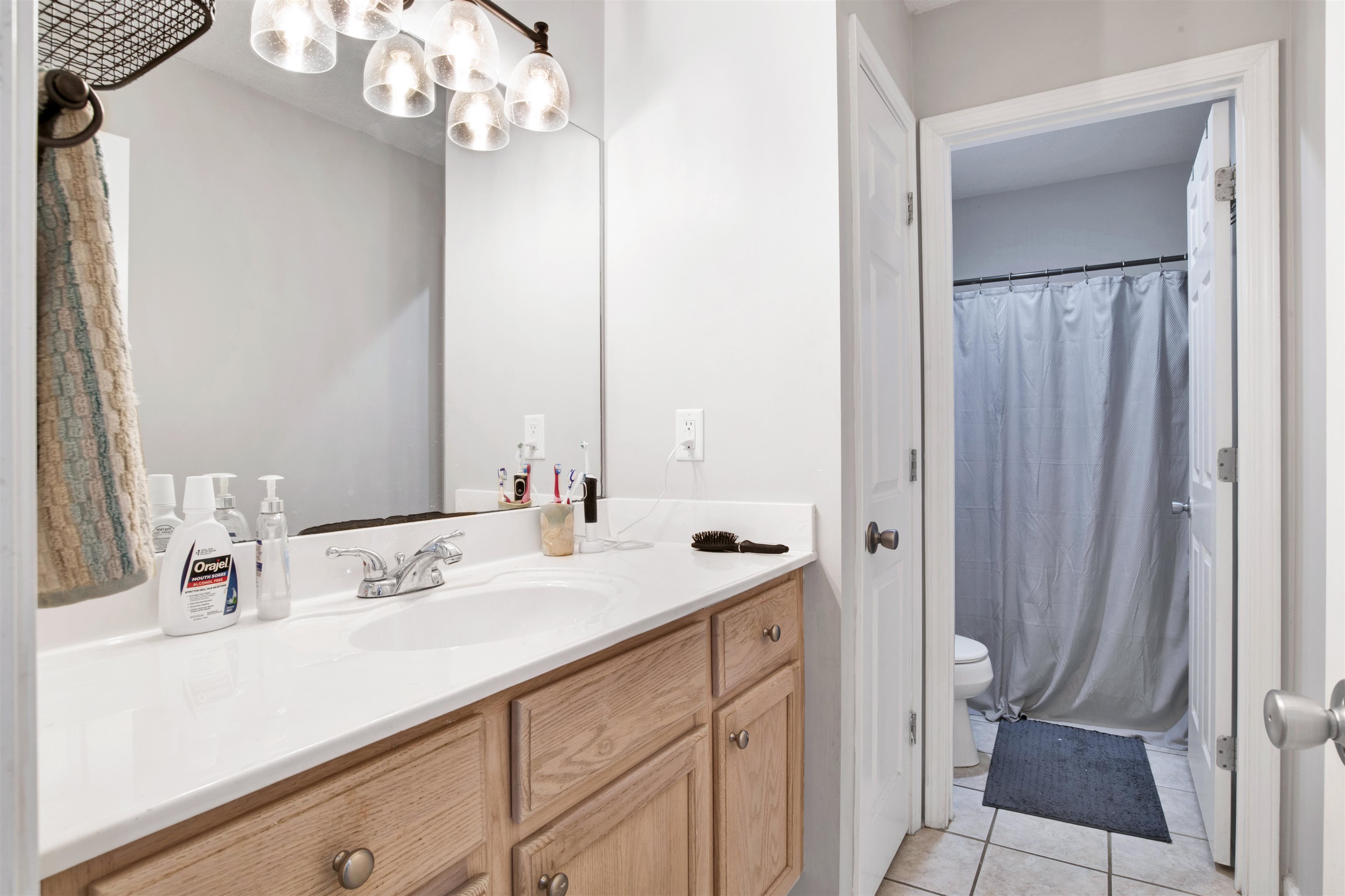24605 Tarpon Lane Orange Beach, AL 36561 - Photo 23 of 36 Bathroom