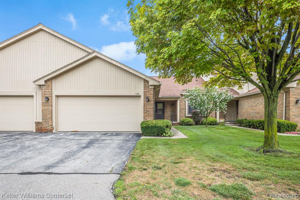 524 Tennyson Rochester Hills, MI 48307 - Photo 1 of 25