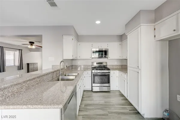 $415,000 | 2046 Waverly Circle, Henderson, NV 89014