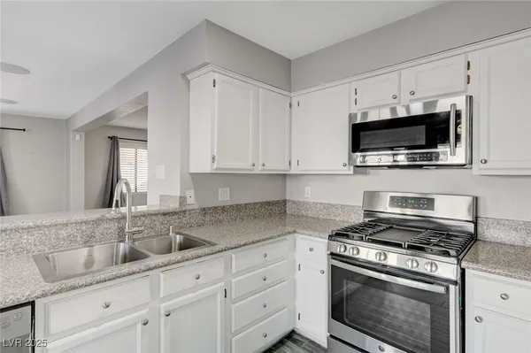 $415,000 | 2046 Waverly Circle, Henderson, NV 89014