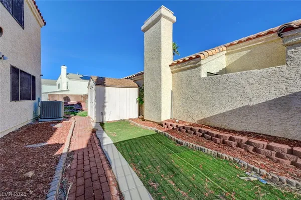 $415,000 | 2046 Waverly Circle, Henderson, NV 89014