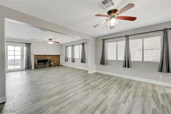 $415,000 | 2046 Waverly Circle, Henderson, NV 89014