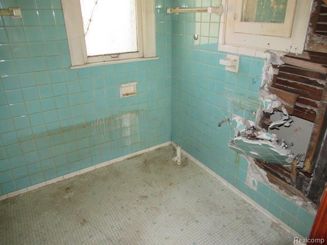 13768 Gable Street Hamtramck, MI 48212 - Photo 8 of 16 IMG_1346 (Copy).JPG