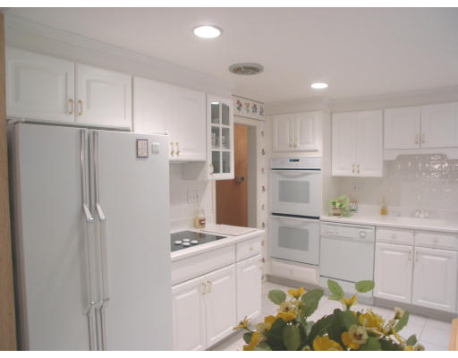17 McAdams Road Framingham, MA 01701 - Photo 3 of 7 Gallery Image 3