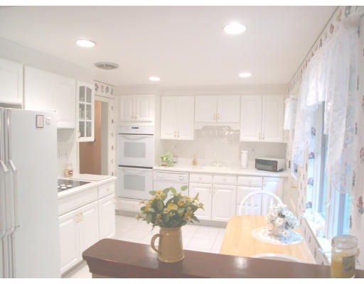 17 McAdams Road Framingham, MA 01701 - Photo 4 of 7 Gallery Image 4