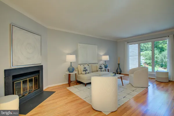$825,000 | 11619 Chapel Cross Way, Reston, VA 20194