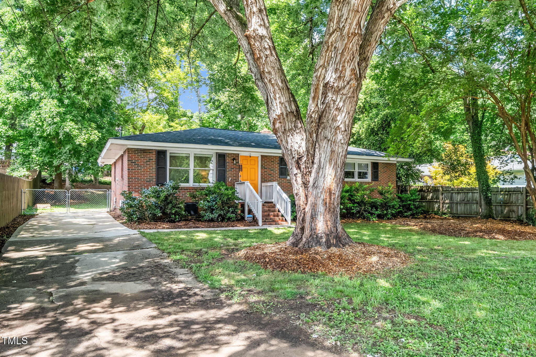 3109 Crandon Lane Raleigh, NC 27604 - Photo 4 of 24 3-web-or-mls-3109 Crandon (26 of 27)