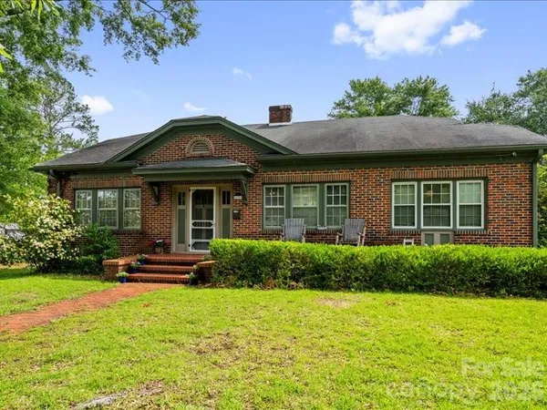 $282,500 | 430 3rd Street, Cheraw, SC 29520