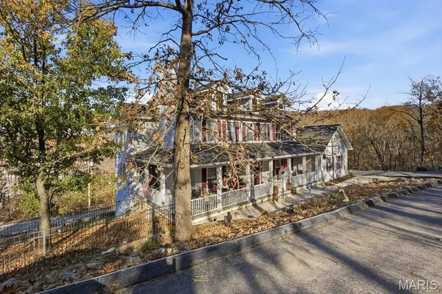 $599,000 | 10534 Eagles Nest Drive, Hillsboro, MO 63050