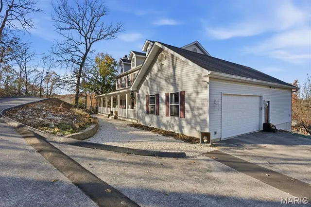 $599,000 | 10534 Eagles Nest Drive, Hillsboro, MO 63050