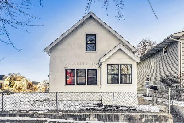 $295,000 | 924 Farrington Street, St. Paul, MN 55117