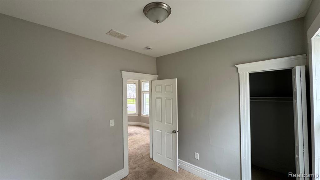 253 Beechwood Street River Rouge, MI 48218 - Photo 11 of 25