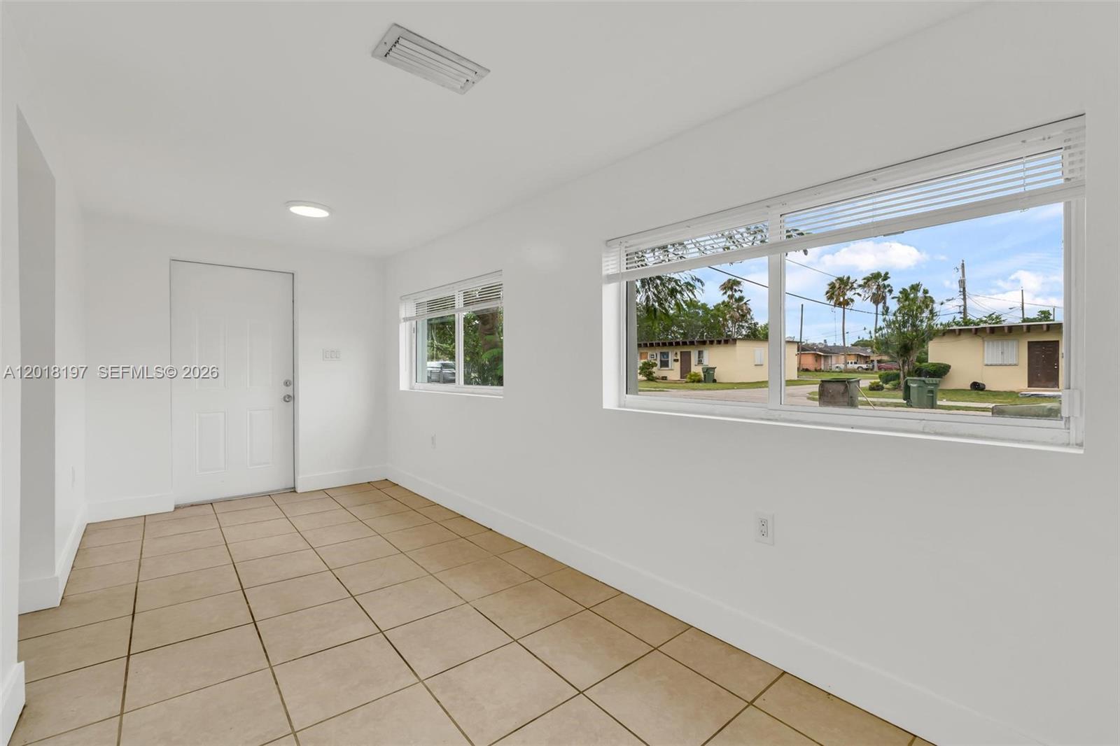 628 Southwest 8th Avenue Homestead, FL 33030 - Photo 8 of 25 a view of an entryway
