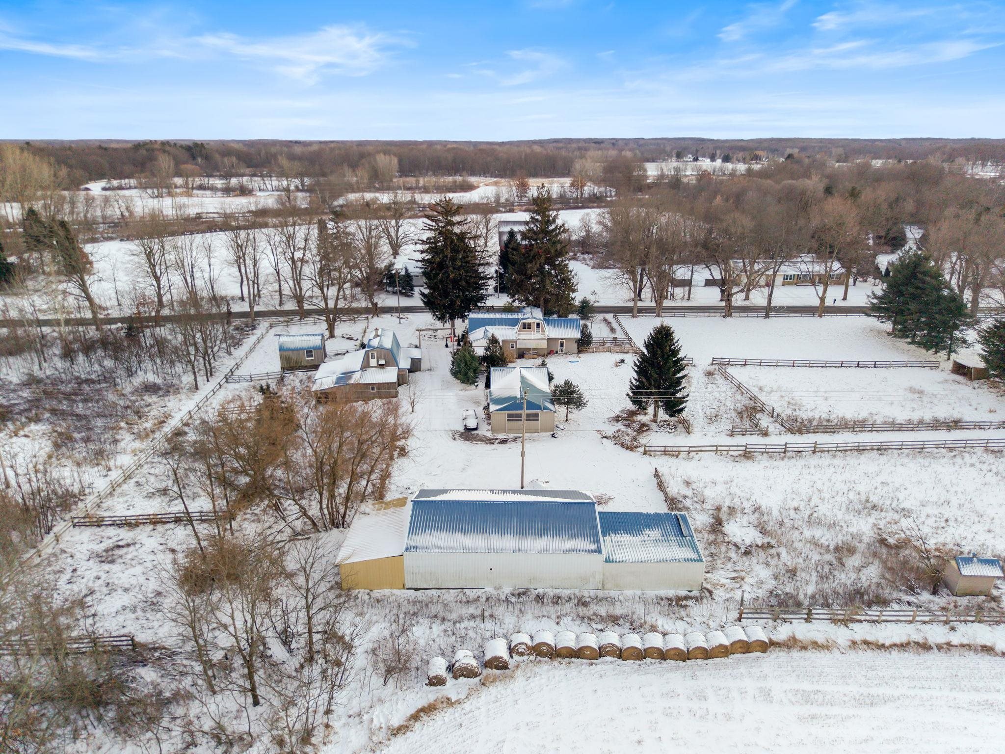 6446 West Beard Road Perry, MI 48872 - Photo 31 of 78 50197731-ae683ce0-b61d-4711-8b3b-7b74158f382a.JPG