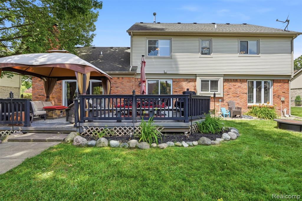 19364 Gill Road Livonia, MI 48152 - Photo 34 of 43 Gallery Image 34