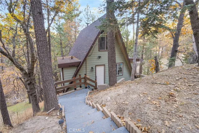 $339,995 | 32703 Tulip, Running Springs, CA 92382