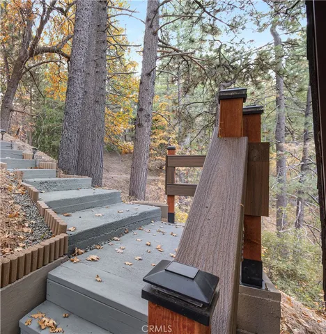 $339,995 | 32703 Tulip, Running Springs, CA 92382