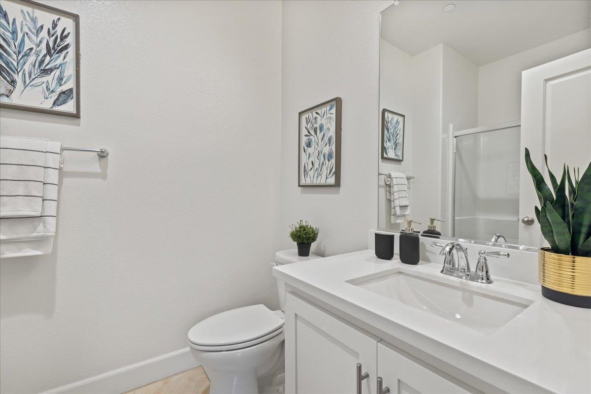 5669 Coffeeberry Road Newark, CA 94560 - Photo 11 of 39 Gallery Image 11