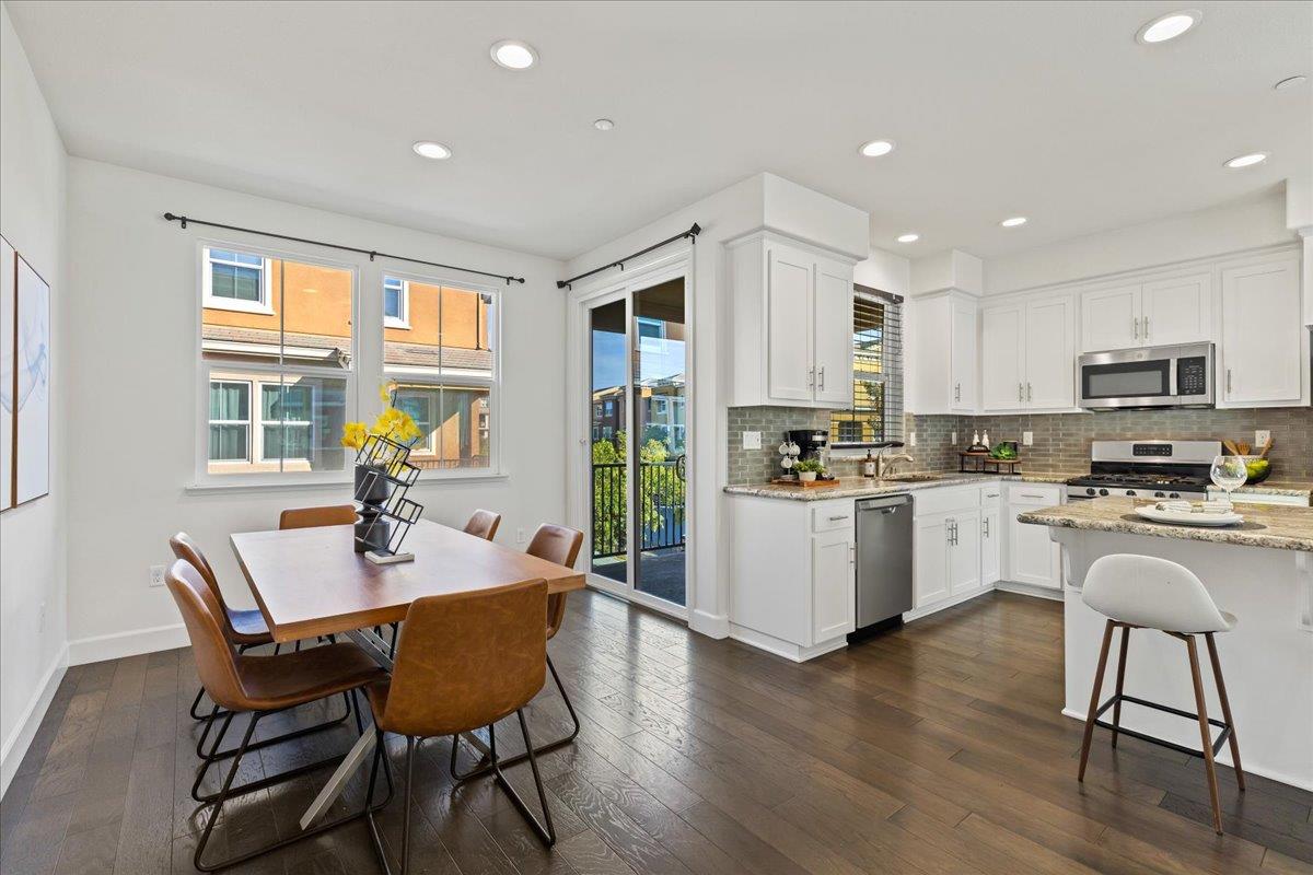 5669 Coffeeberry Road Newark, CA 94560 - Photo 12 of 39 Gallery Image 12