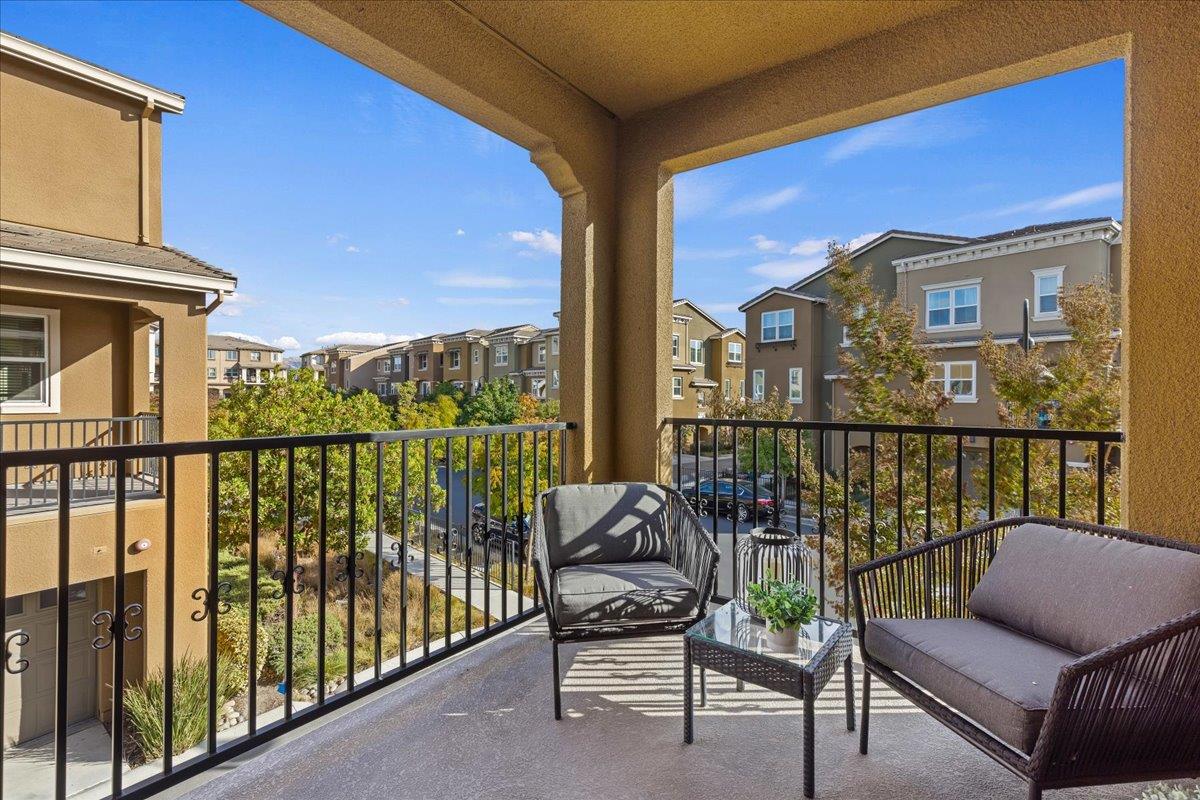 5669 Coffeeberry Road Newark, CA 94560 - Photo 15 of 39 Gallery Image 15