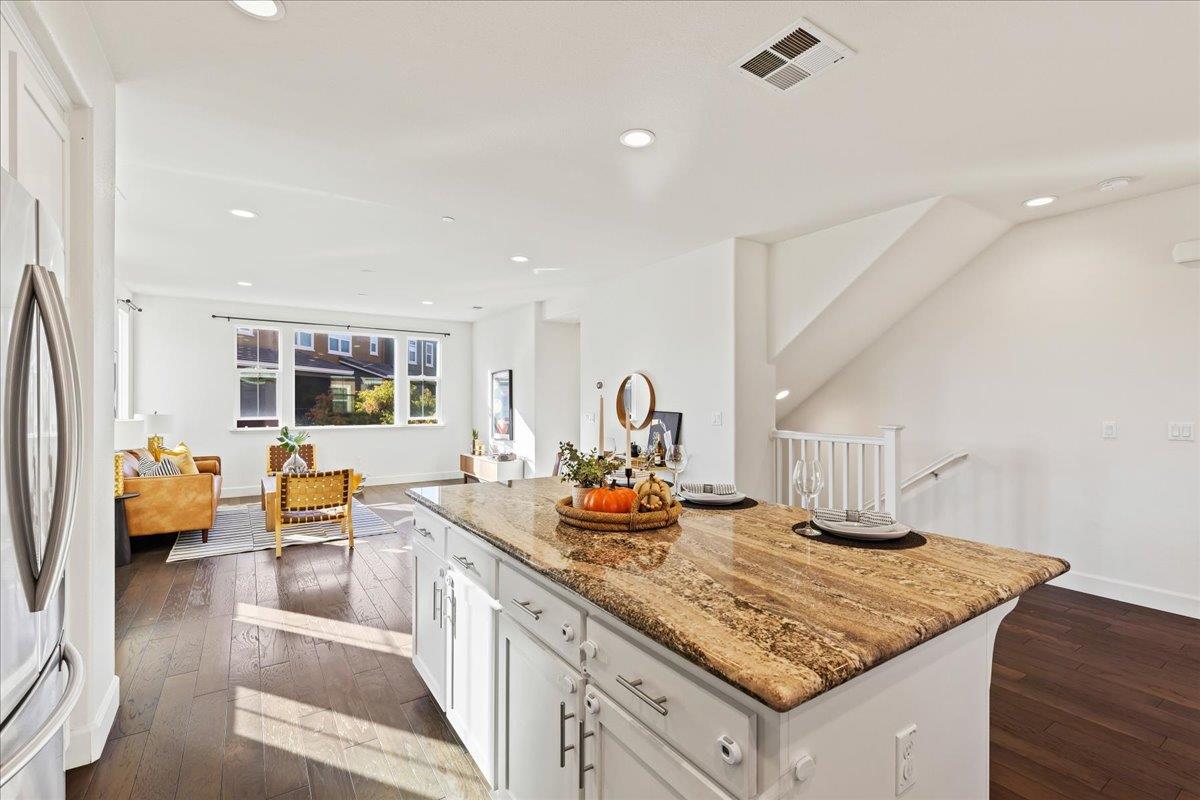 5669 Coffeeberry Road Newark, CA 94560 - Photo 18 of 39 Gallery Image 18