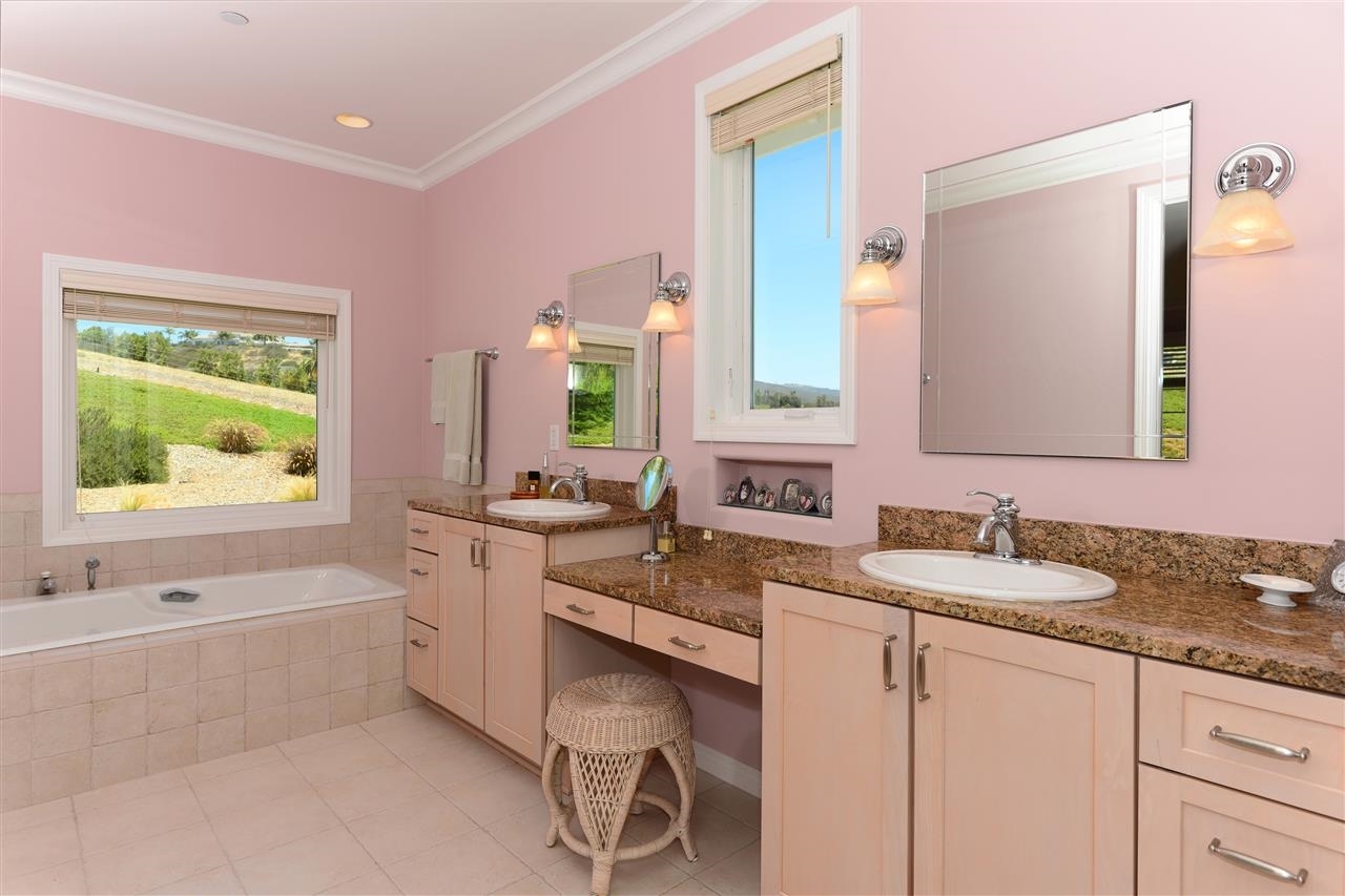 1114 Double Ll Ranch Road Encinitas, CA 92024 - Photo 11 of 17