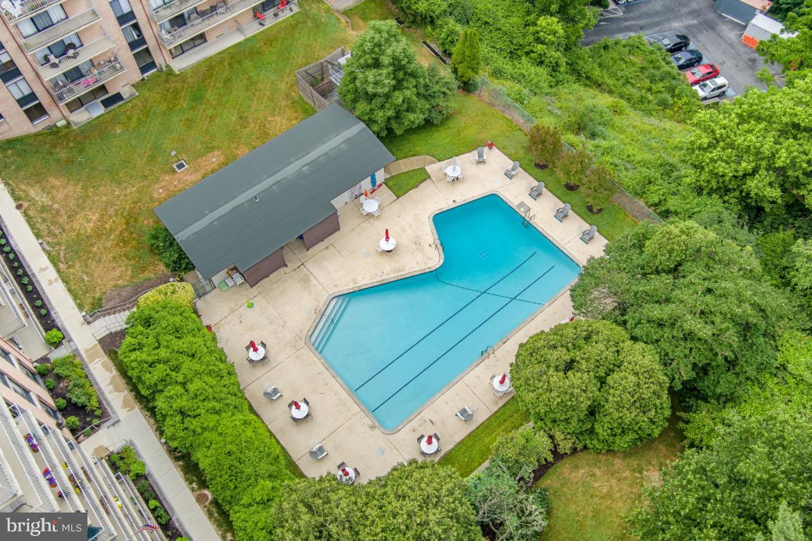801 Yale Avenue, Unit 107 Swarthmore, PA 19081 - Photo 34 of 35 an aerial view of a residential houses with yard