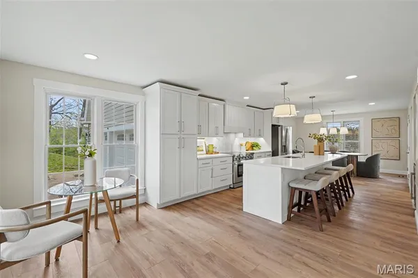 $699,000 | 3 Oak Bluff Drive, Lake St. Louis, MO 63367