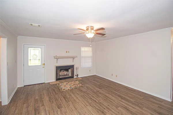 $214,999 | 320 Bridgeview Drive, Onalaska, TX 77360