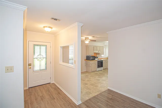 $225,000 | 320 Bridgeview Drive, Onalaska, TX 77360