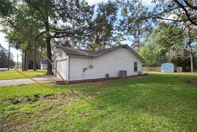$225,000 | 320 Bridgeview Drive, Onalaska, TX 77360